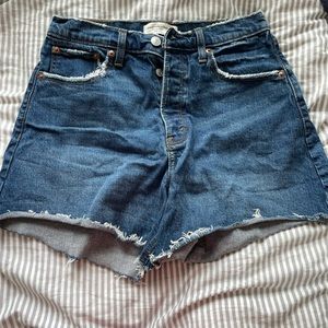 Abercrombie and Fitch curve love the dad short